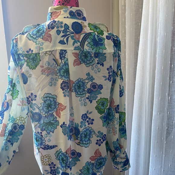 Misa Hylton Stand Collar Woven Blouse - Picture 6 of 11